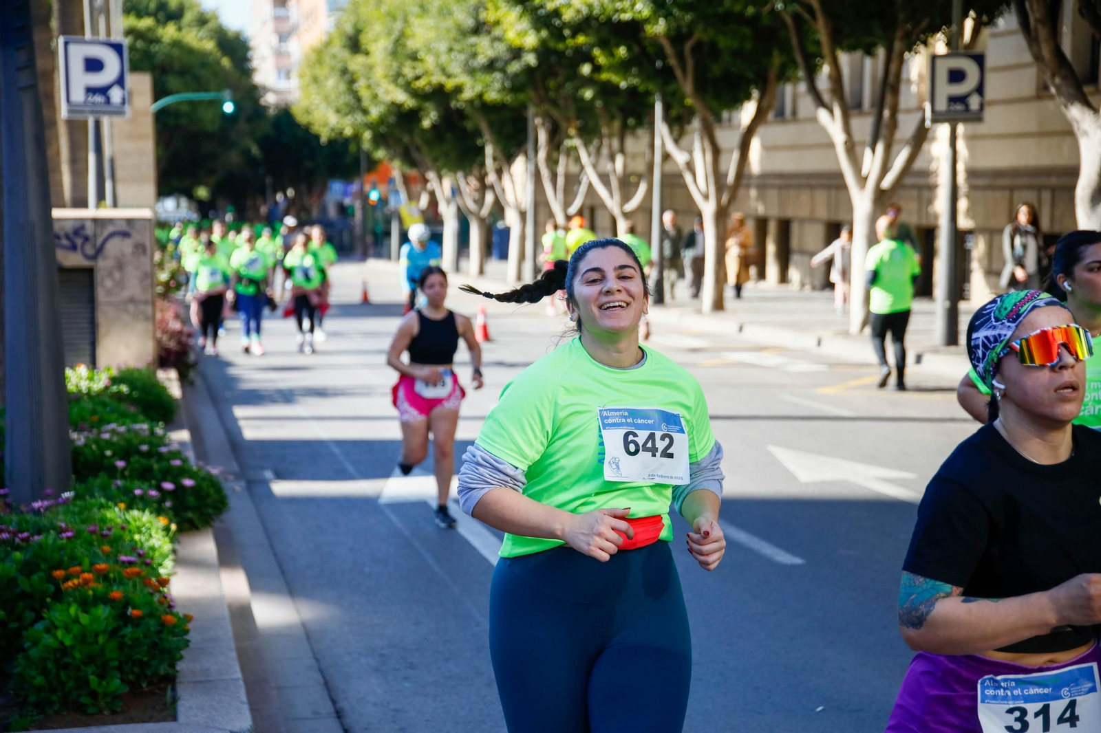 Imágenes de la Carrera contra el Cáncer de Almería