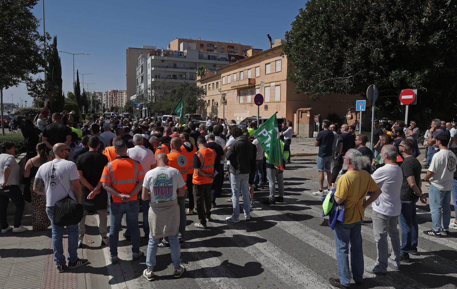 Fotos de la manifestación de apoyo a los siete sindicalistas de ATA y CGT por la huelga de Acerinox