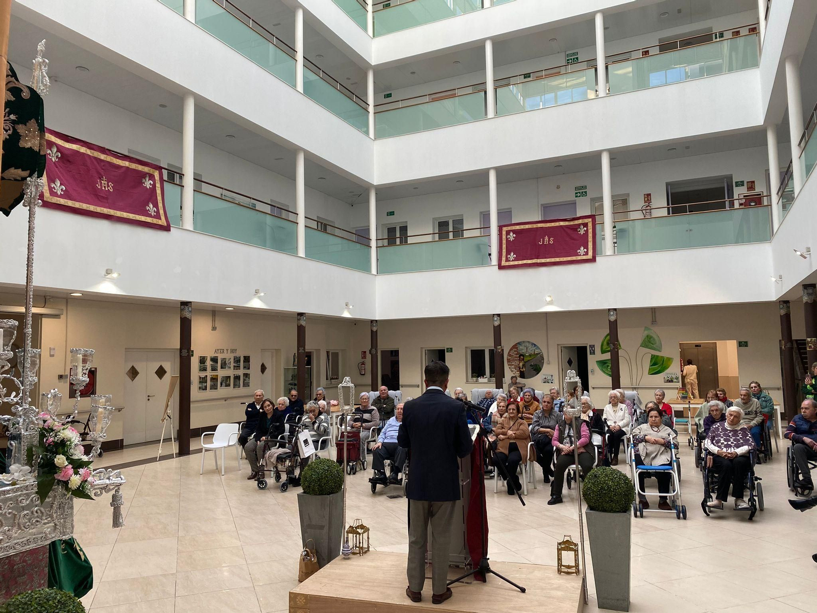 Fotos de las actividades de Cuaresma en el centro de mayores de Asansull de La Línea