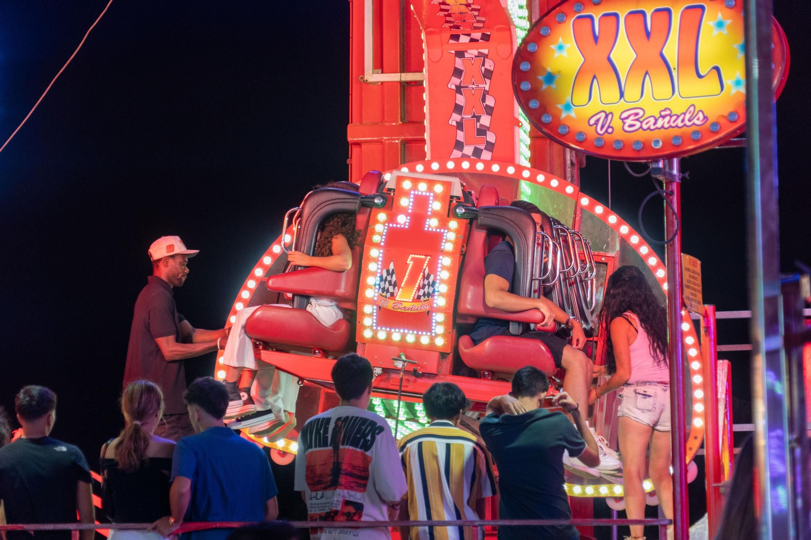 Colombinas 2025: Imágenes del ambiente el primer día de las Fiestas Colombinas