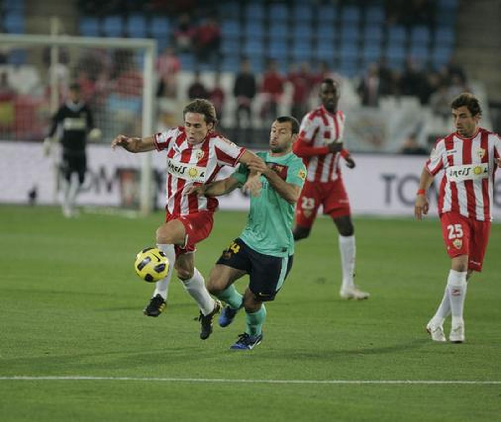 El Almería sufre una goleada histórica.

Foto: Javier Alonso