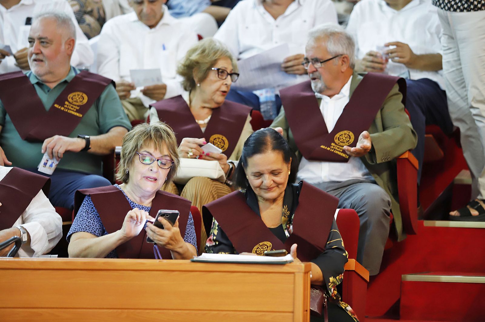 Imágenes de la clausura del curso académico 2022-2023 del Aula de la Experiencia en la Universidad de Huelva