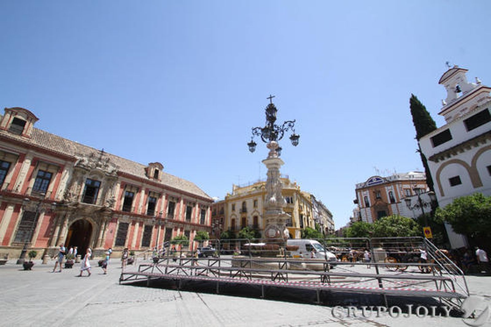 Las imágenes de los preparativos de la visita de Obama a Sevilla