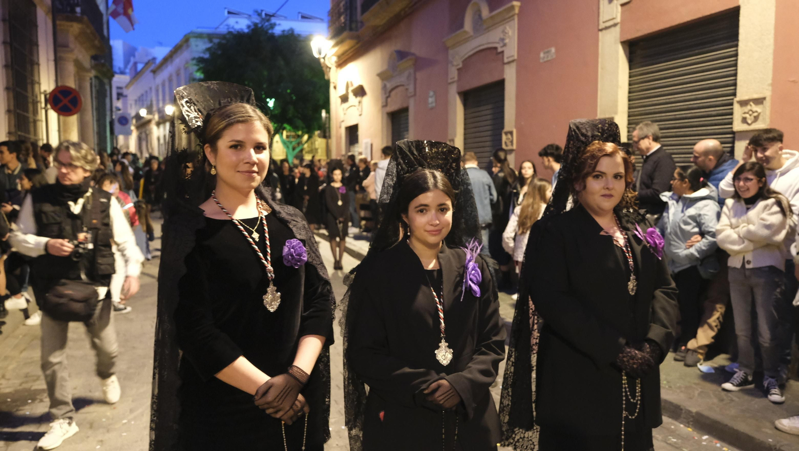 Procesión de Estudiantes en Almería, en imágenes
