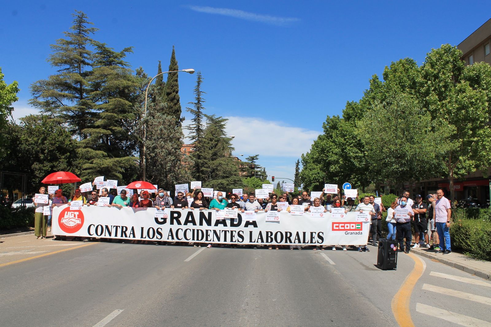 Imagen de la movilización para denunciar el accidente laboral mortal ocurrido en Pinos Puente