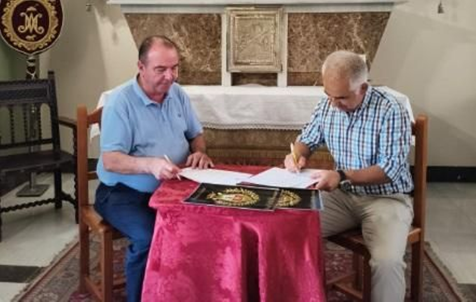 Firma del contrato entre ambas partes en estos últimos días