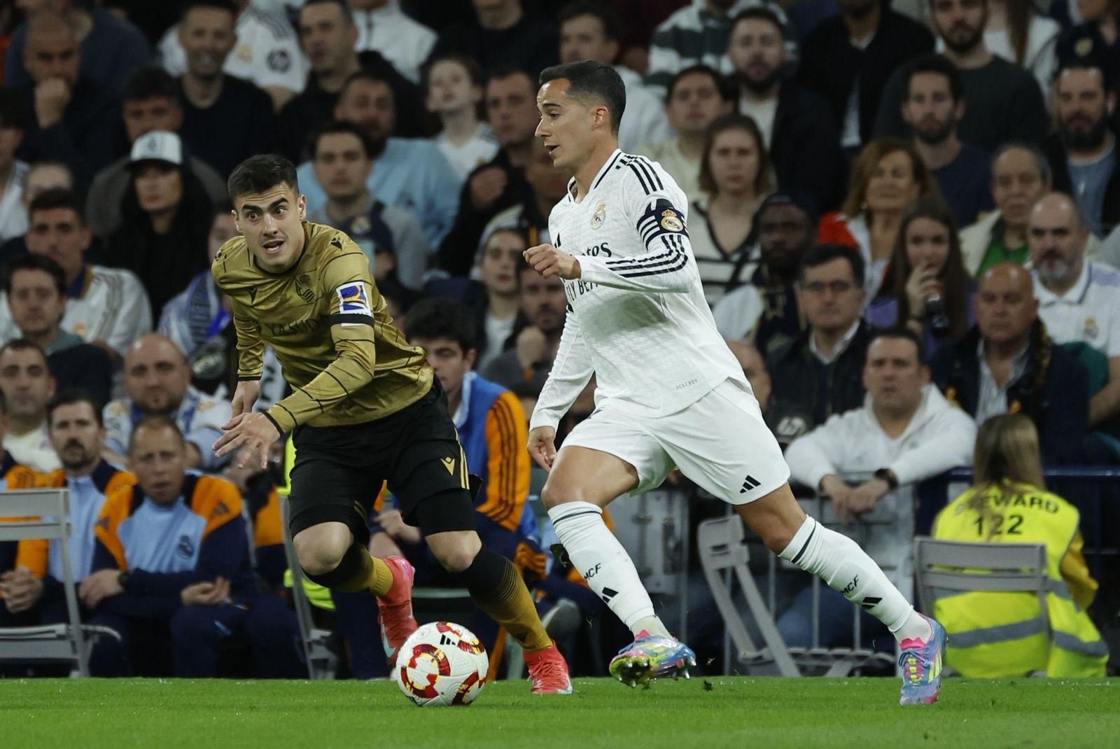 Las fotos del Real Madrid - Real Sociedad camino del Estadio de la Cartuja
