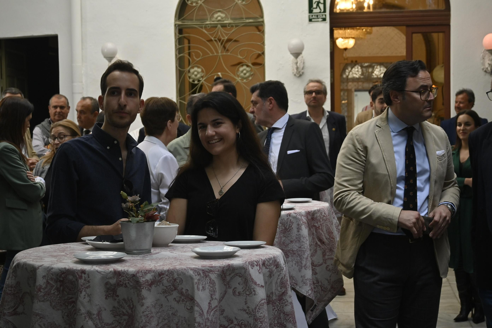 Ambiente en la presentación de la Guía de la Semana Santa de Huelva, en imágenes