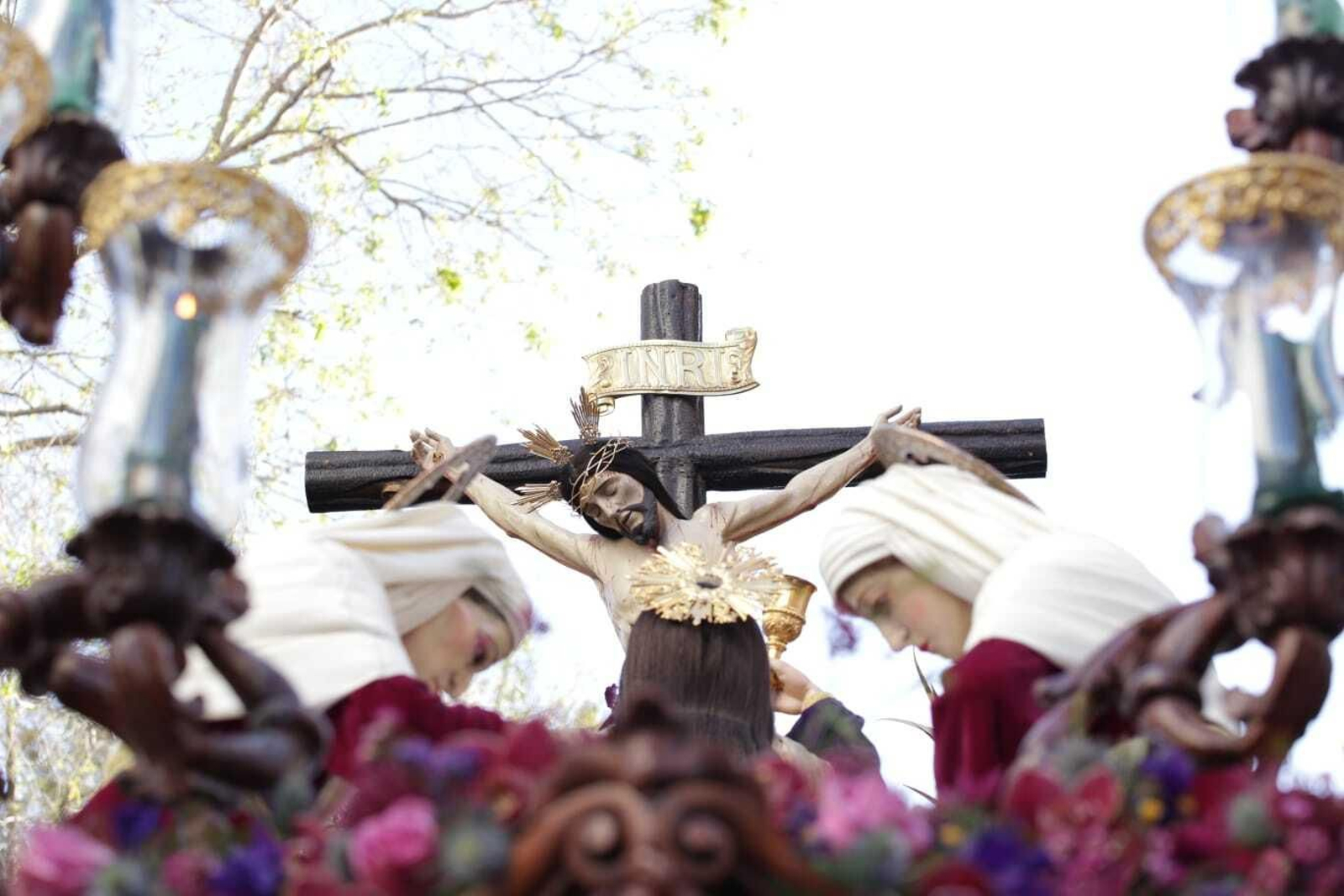 San Fernando Vive un Miércoles Santo de Contrastes: Probabilidades de Lluvia y Procesiones