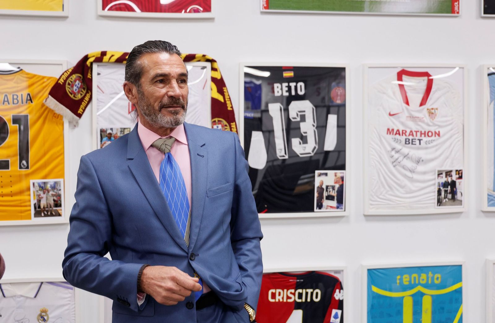 Diego Rodríguez posa para la entrevista.