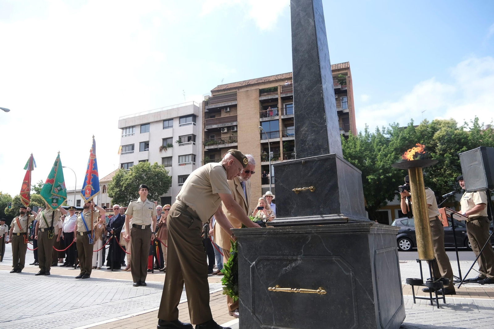 El homenaje de la Brigada de Córdoba al teniente Rafael Carbonell, en imágenes