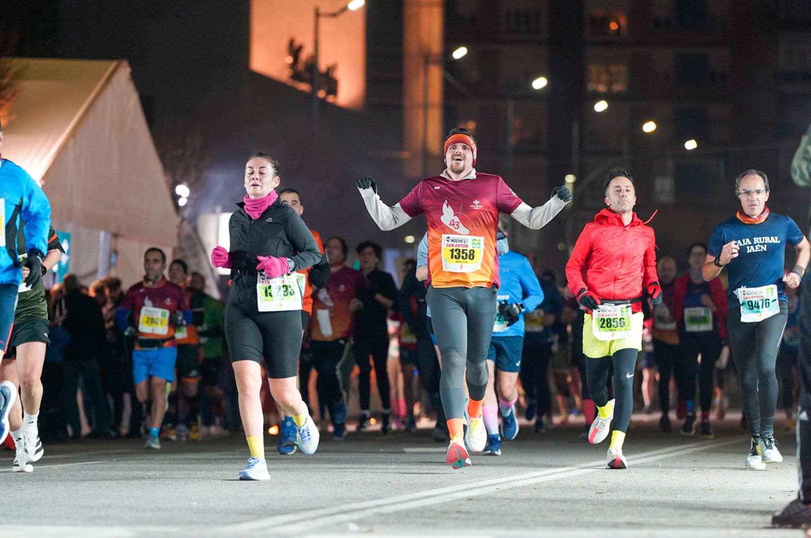 En imágenes: búscate en tu llegada a meta de la Carrera de San Antón 2026 (12)