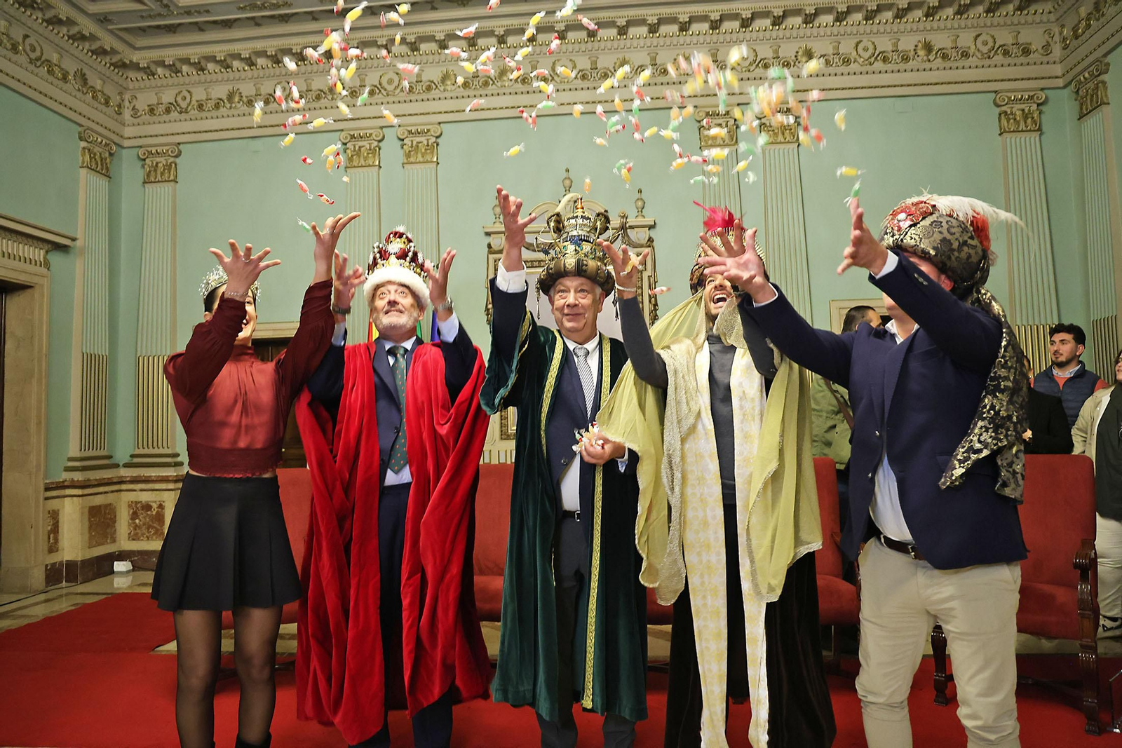 Imágenes de la Coronación de sus Majestades los Reyes Magos de Huelva 2025