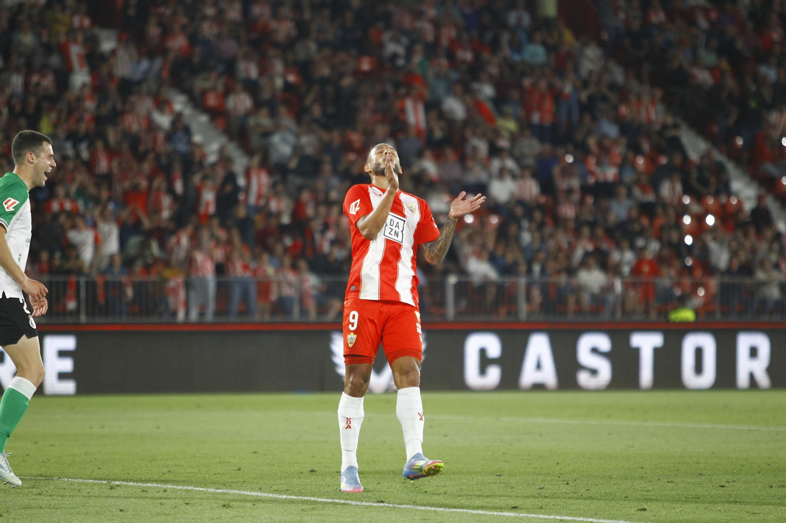 U.D. Almería-Racing de Santander, en imágenes