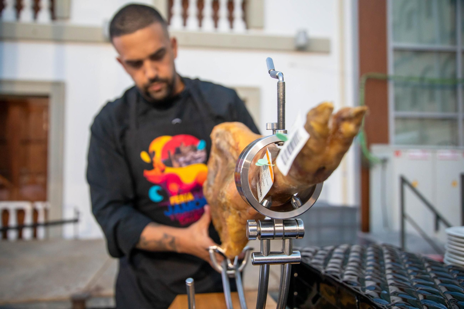 Concurso de cortadores de jamón en Serón, en imágenes