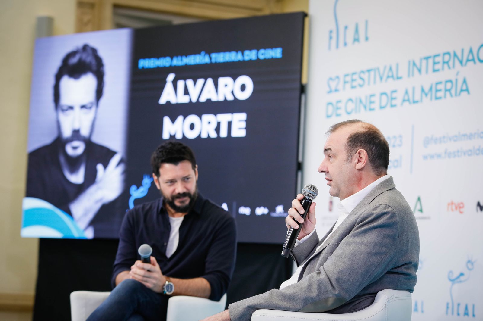 Imágenes en el paseo de la fama de Álvaro Morte