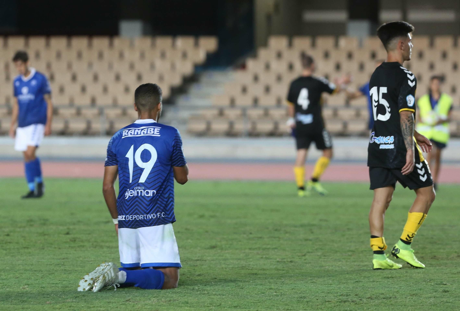 Imágenes de la victoria del Xerez Deportivo F.C. sobre  el San Roque de Lepe(2-1)