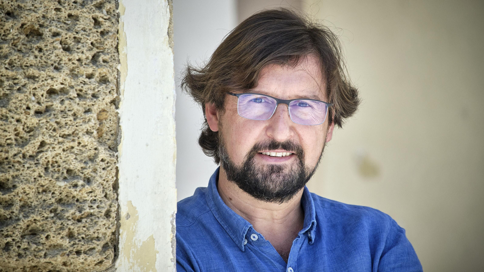 Manuel Navarro en una foto tomada con motivo de su elección en 2020.