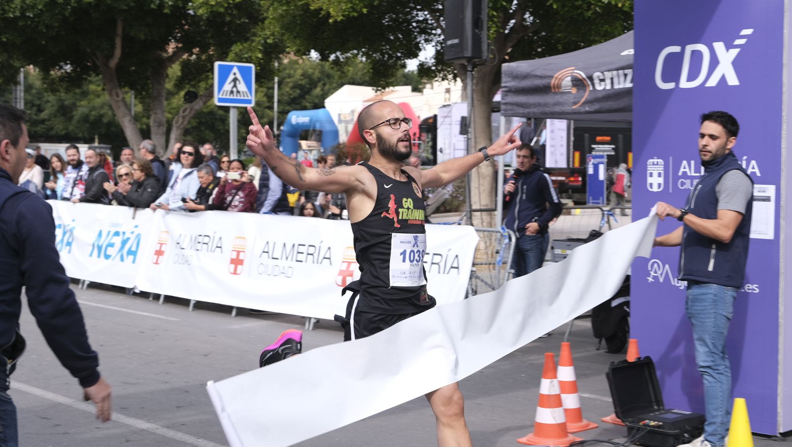 Imágenes de la Carrera de la Mujer 2023 en Almería