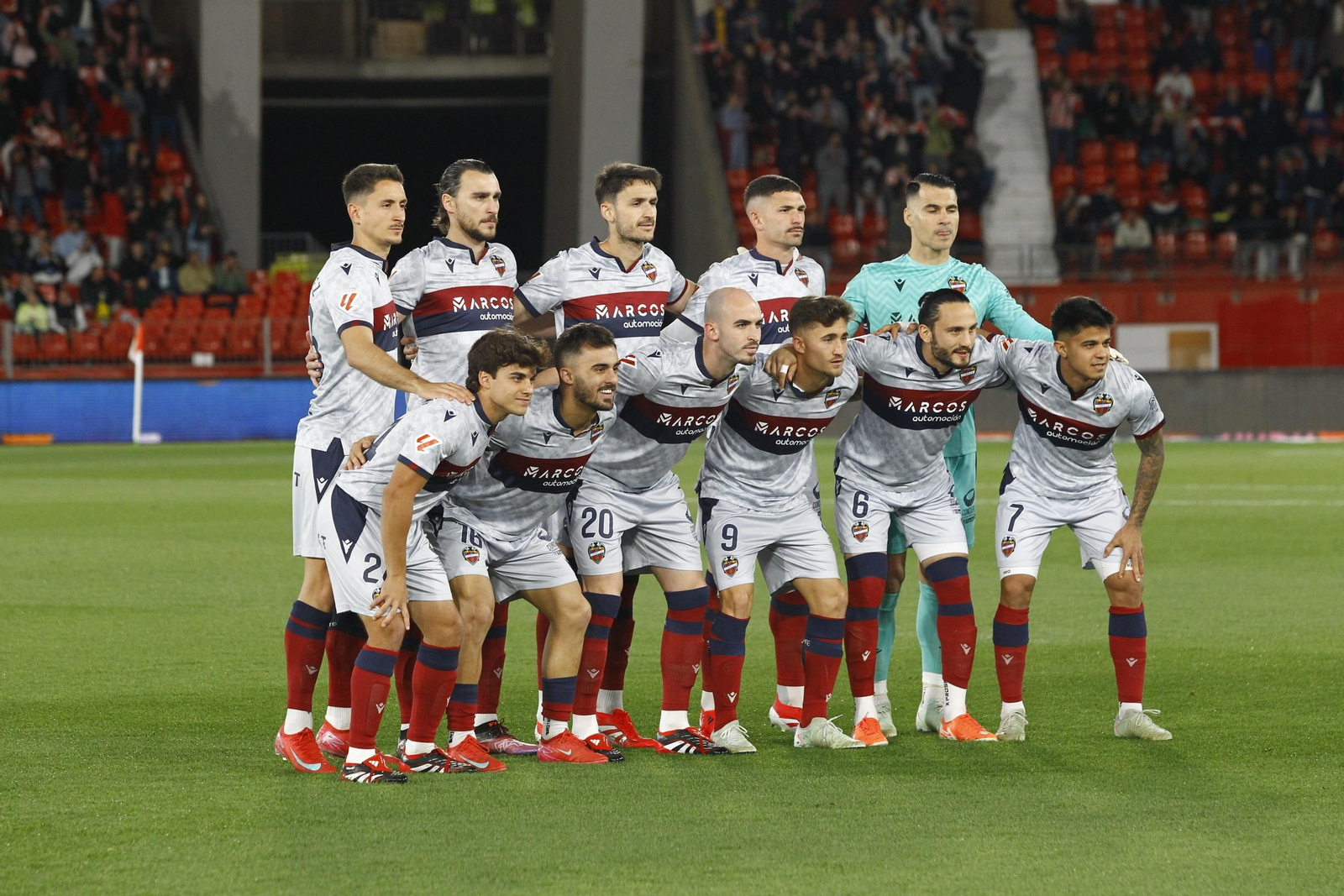 Las mejores imágenes del partido U.D. Almería-Levante U.D.