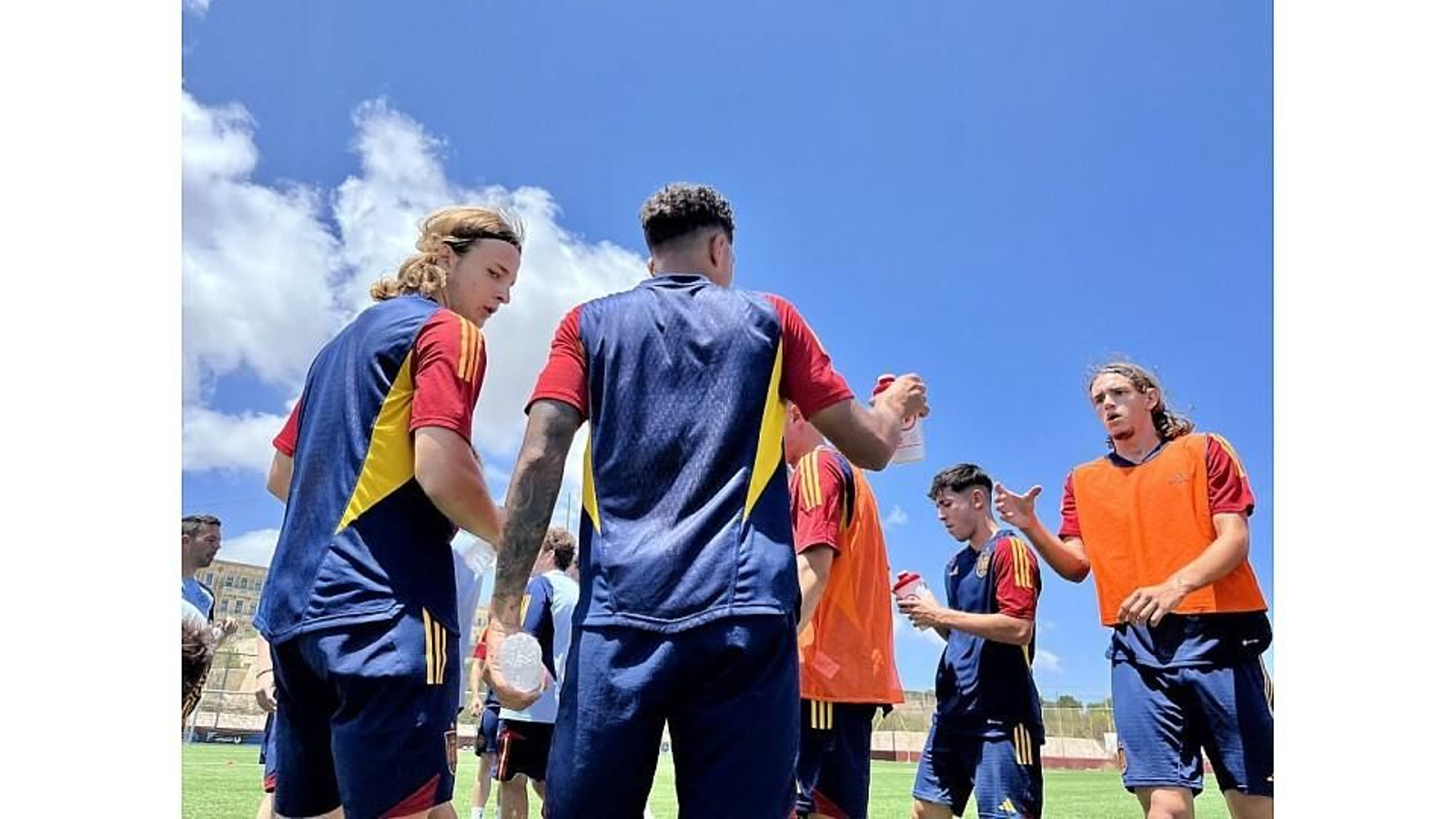 Entrenamiento de España sub 19.