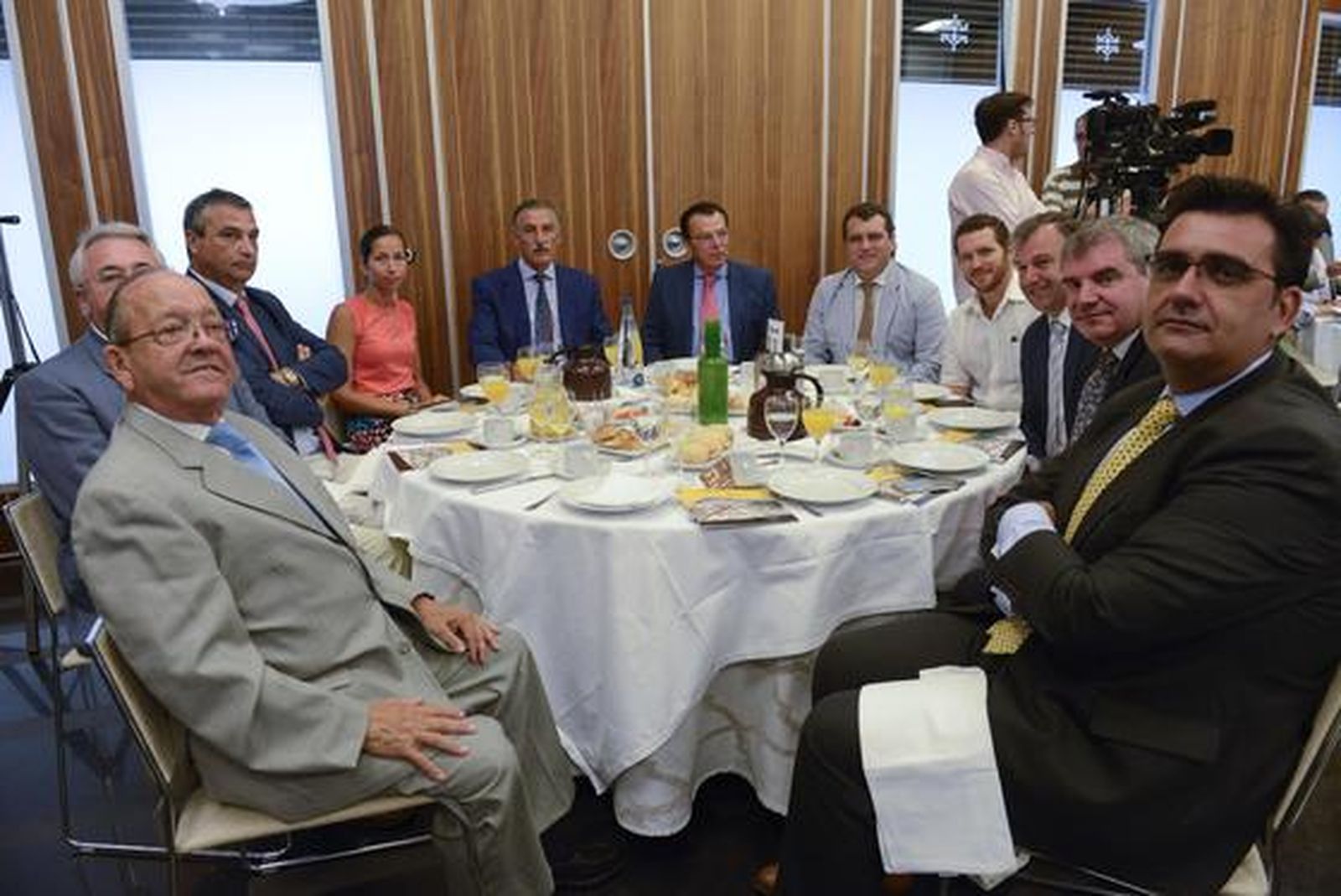 Álvaro Osborne, Miguel González Saucedo, Juan Fernández de Mesa, Begoña Gómez, Manuel Gómez, José Luis Tejada, Bernardino Copano, Javier Copano, Rafael Fernández Bernal, Manuel Vizcaíno y Jesús Otero.

Foto: Joaquin Hernandez Kiki
