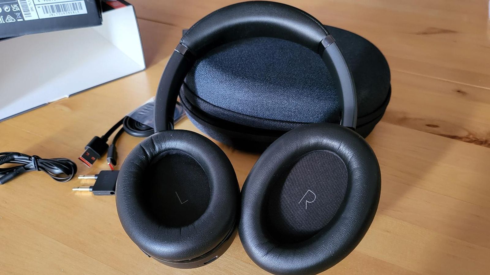 Auriculares inalámbricos JBL Tour One