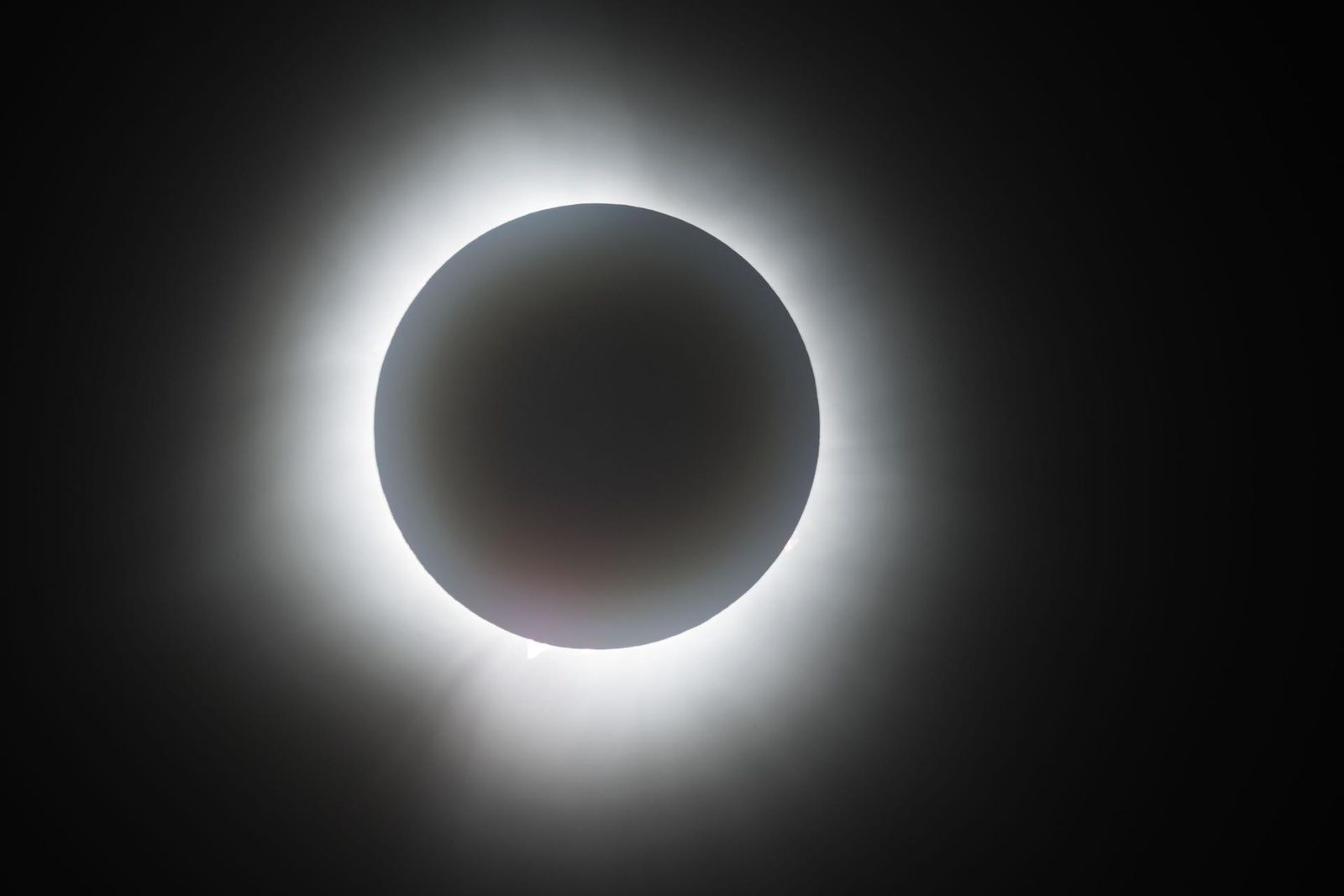 Eclipse solar total