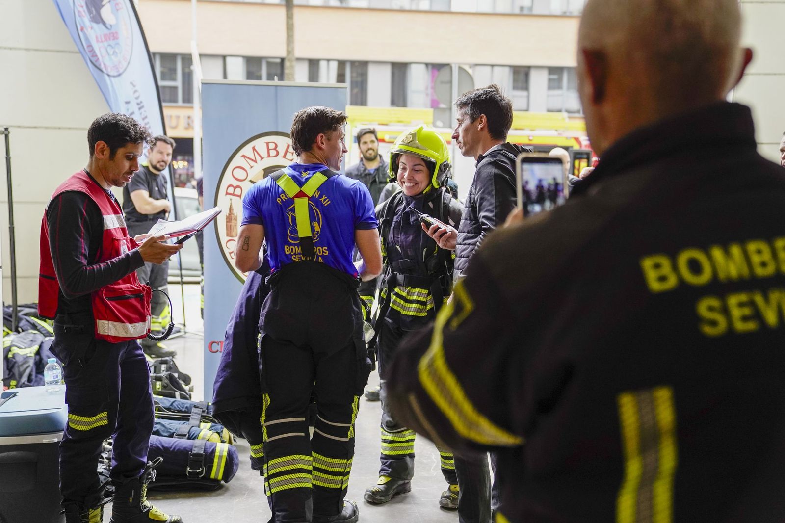 La cronoescalada de los bomberos en la Torre de los Remedios, todas las fotos