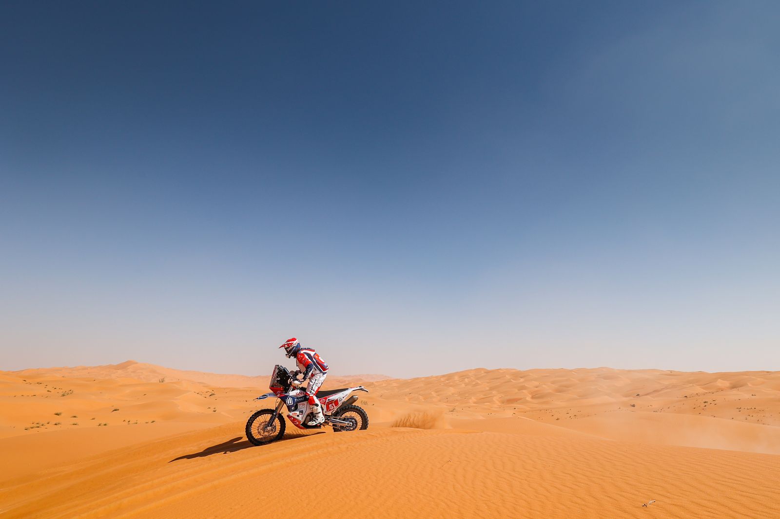 Las espectaculares imágenes del Dakar por las dunas