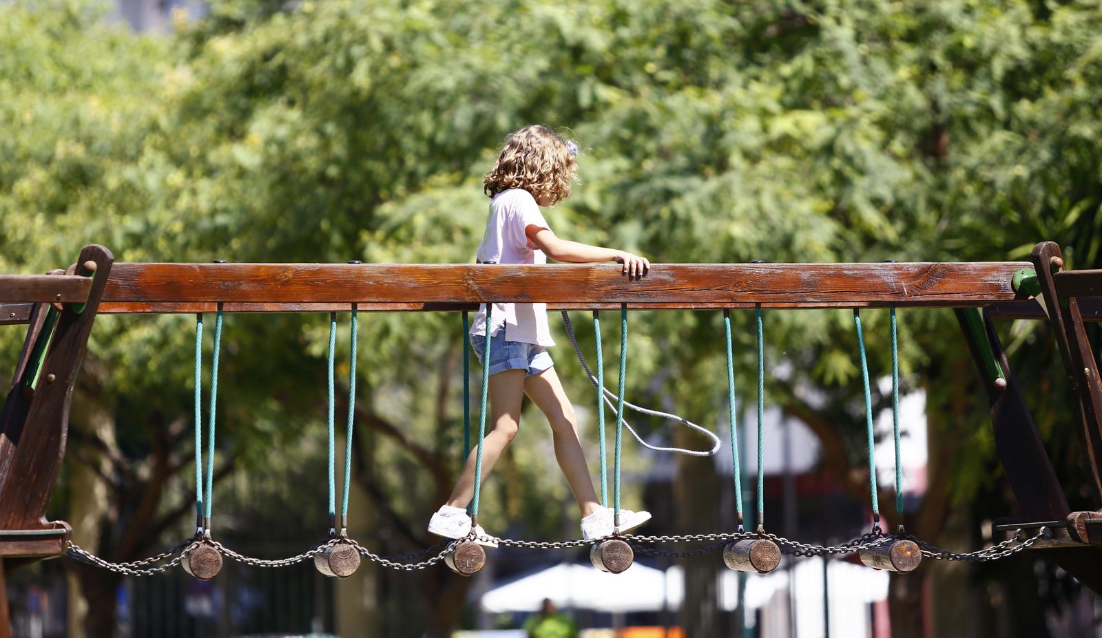 Fotos de la reapertura de los parques infantiles en Málaga.