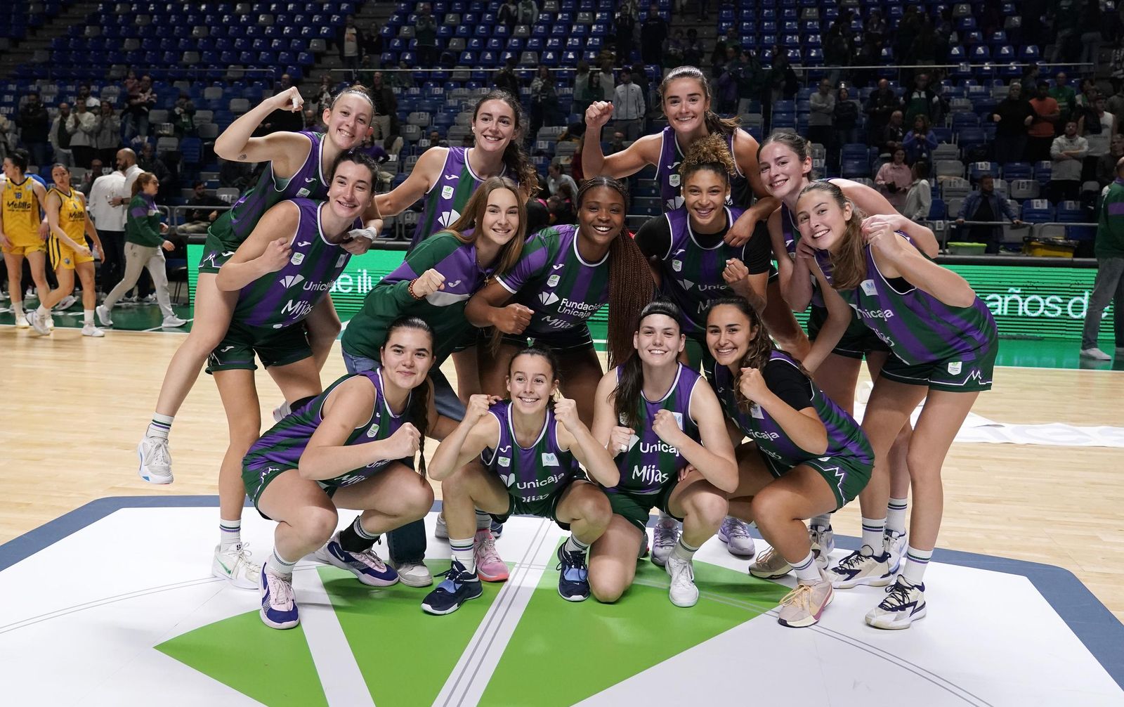 Las jugadoras del Unicaja, tras el partido.