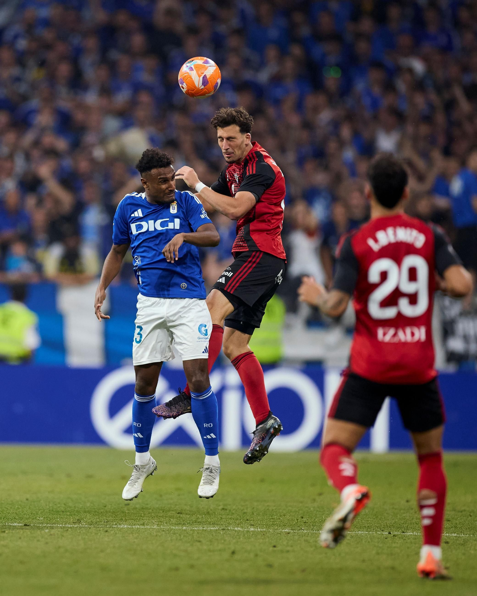 Las fotos del ascenso del Oviedo ante el Mirandés