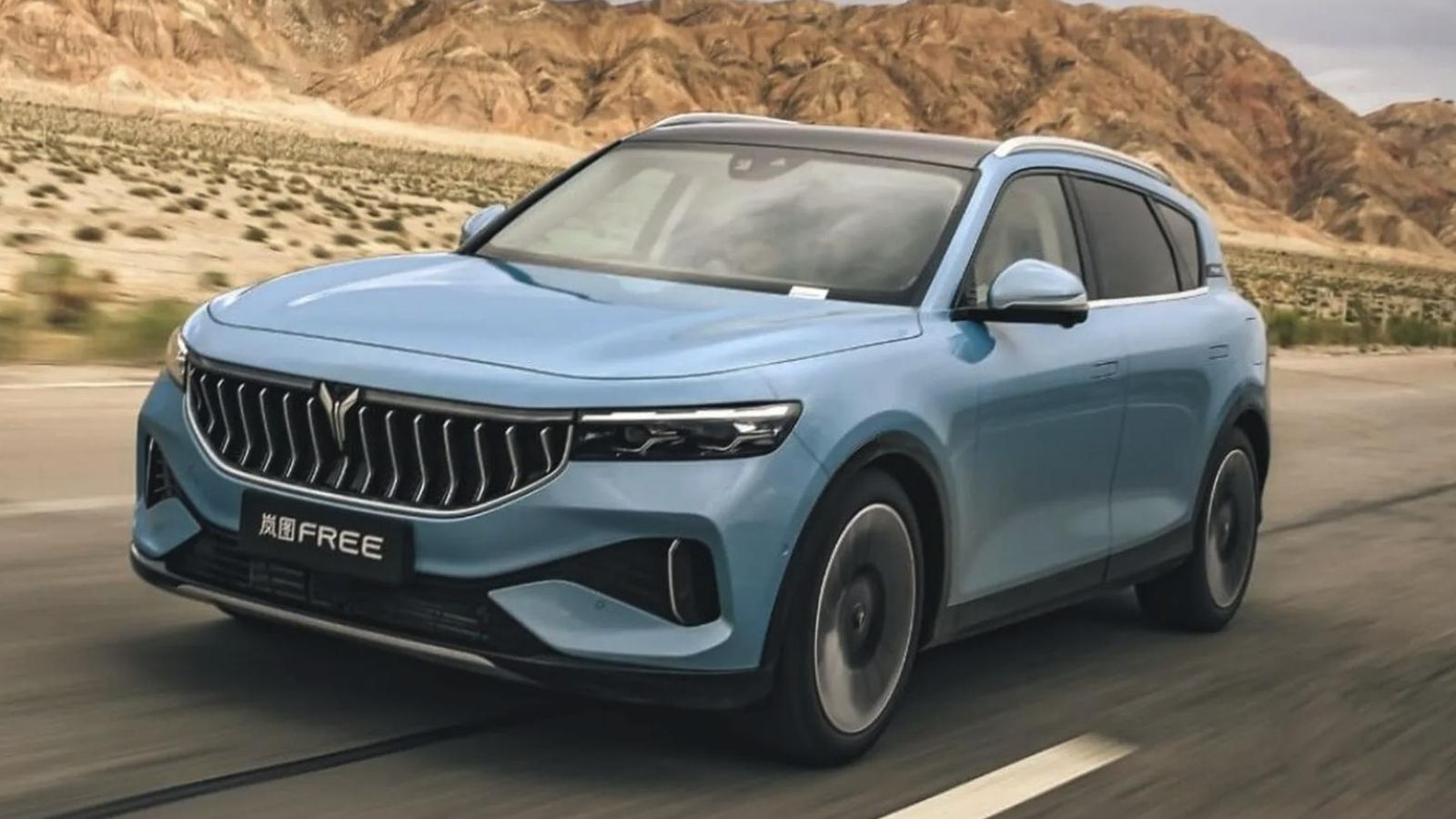 La tracción total eléctrica y la suspensión neumática son dos de los sistemas que definen dinámicamente a este SUV.