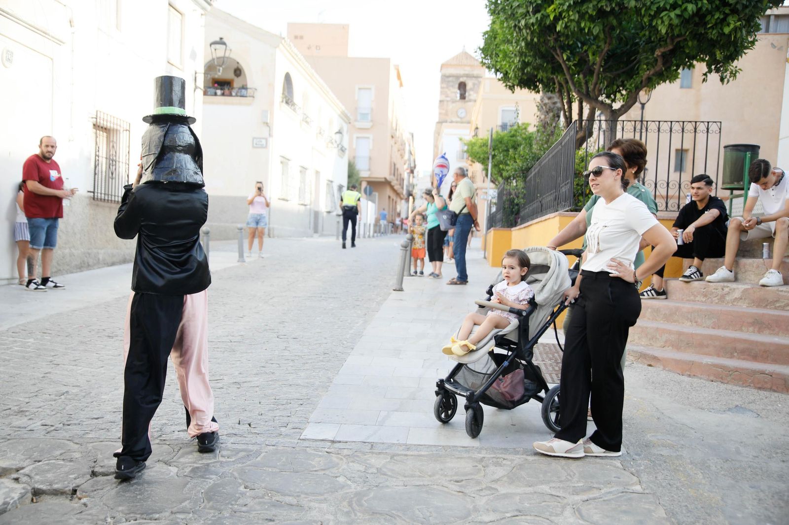 Desfile de Gigantes y Cabezudos de Vera, en imágenes