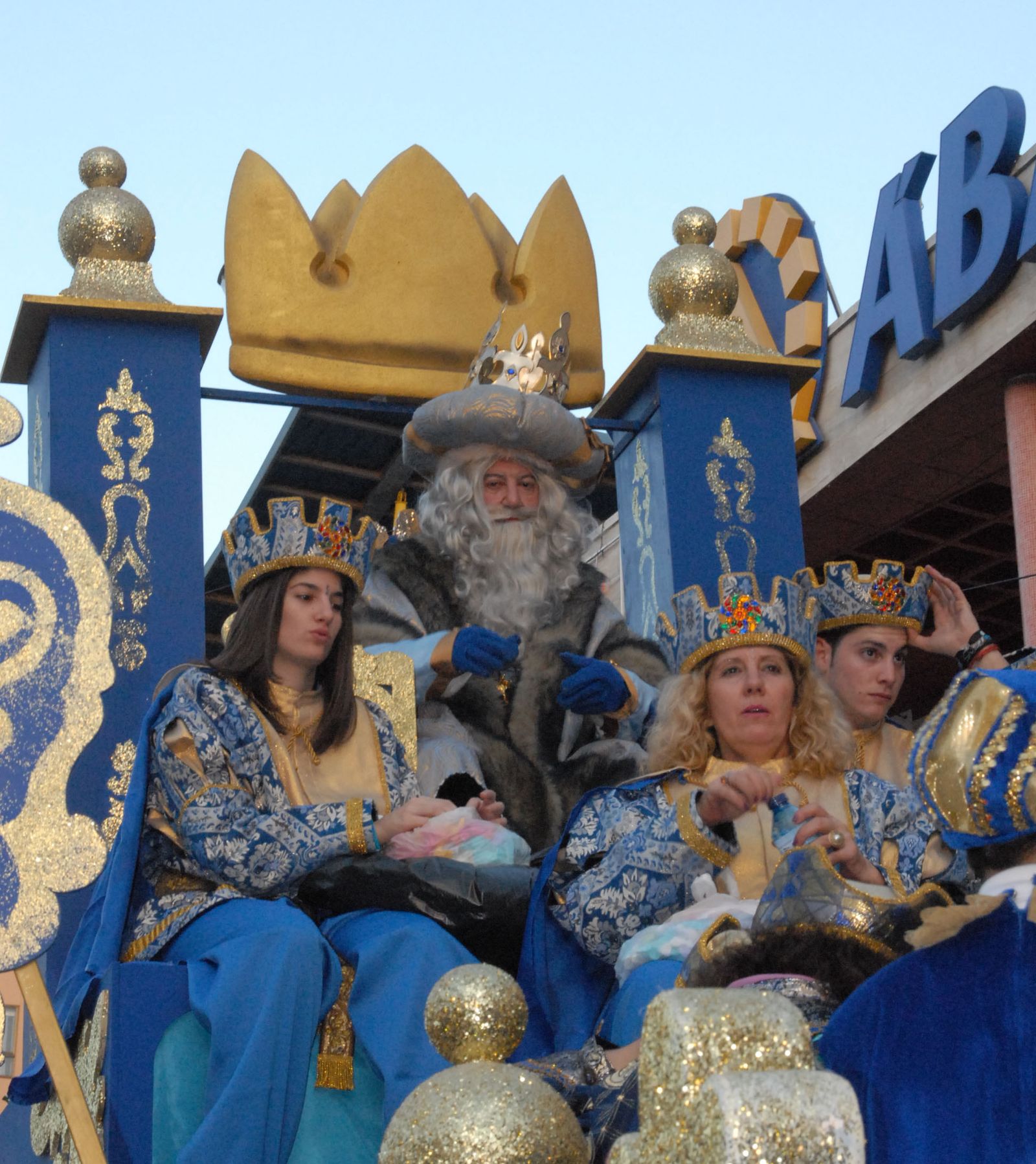 Melchor, encarnadao por el comerciante Manuel Luna, presidente de Acosafe. Cabalgata de 2013 en San Fernando