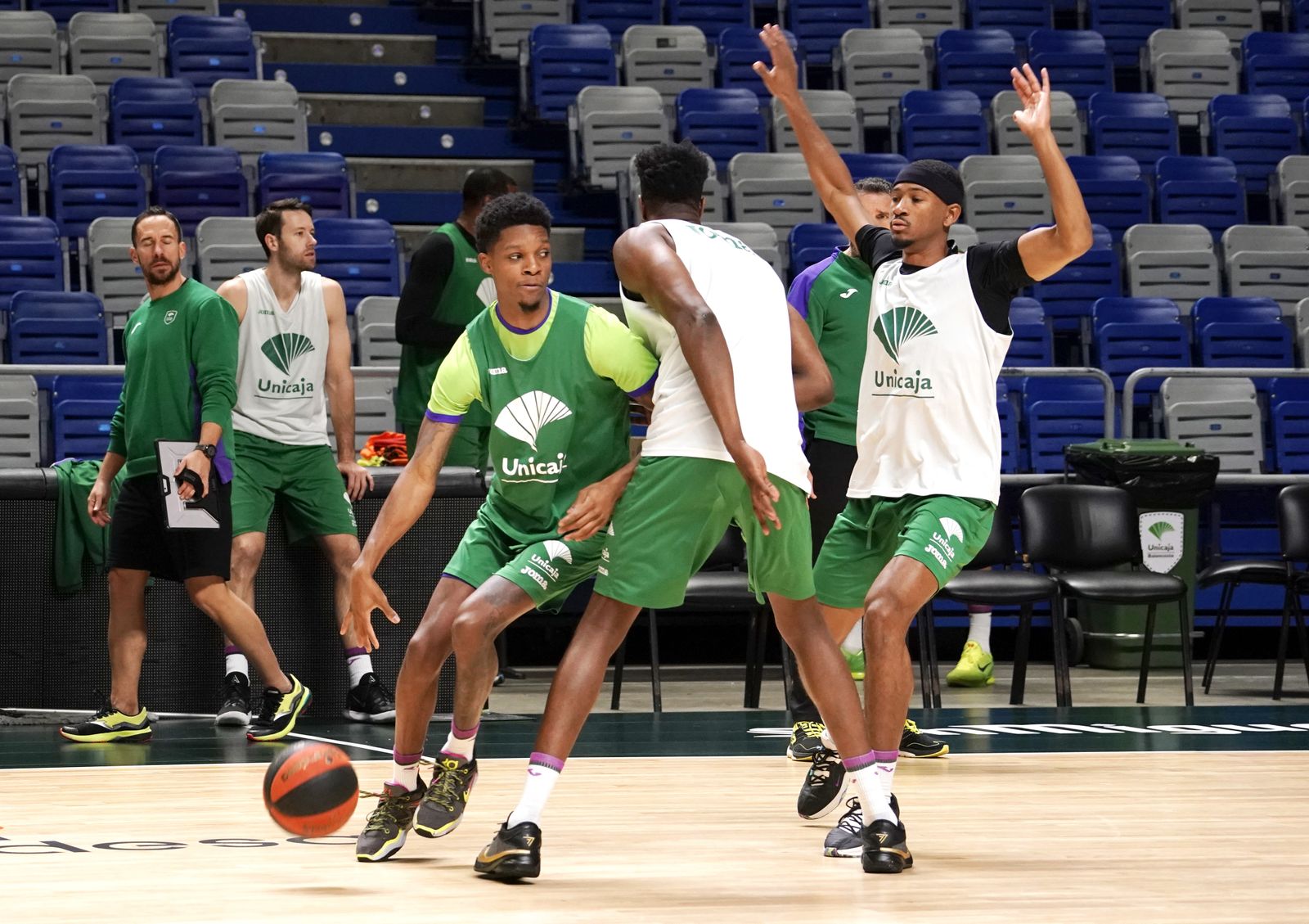 Buenas noticias: El Unicaja pudo ejercitarse con Dylan Osetkowski