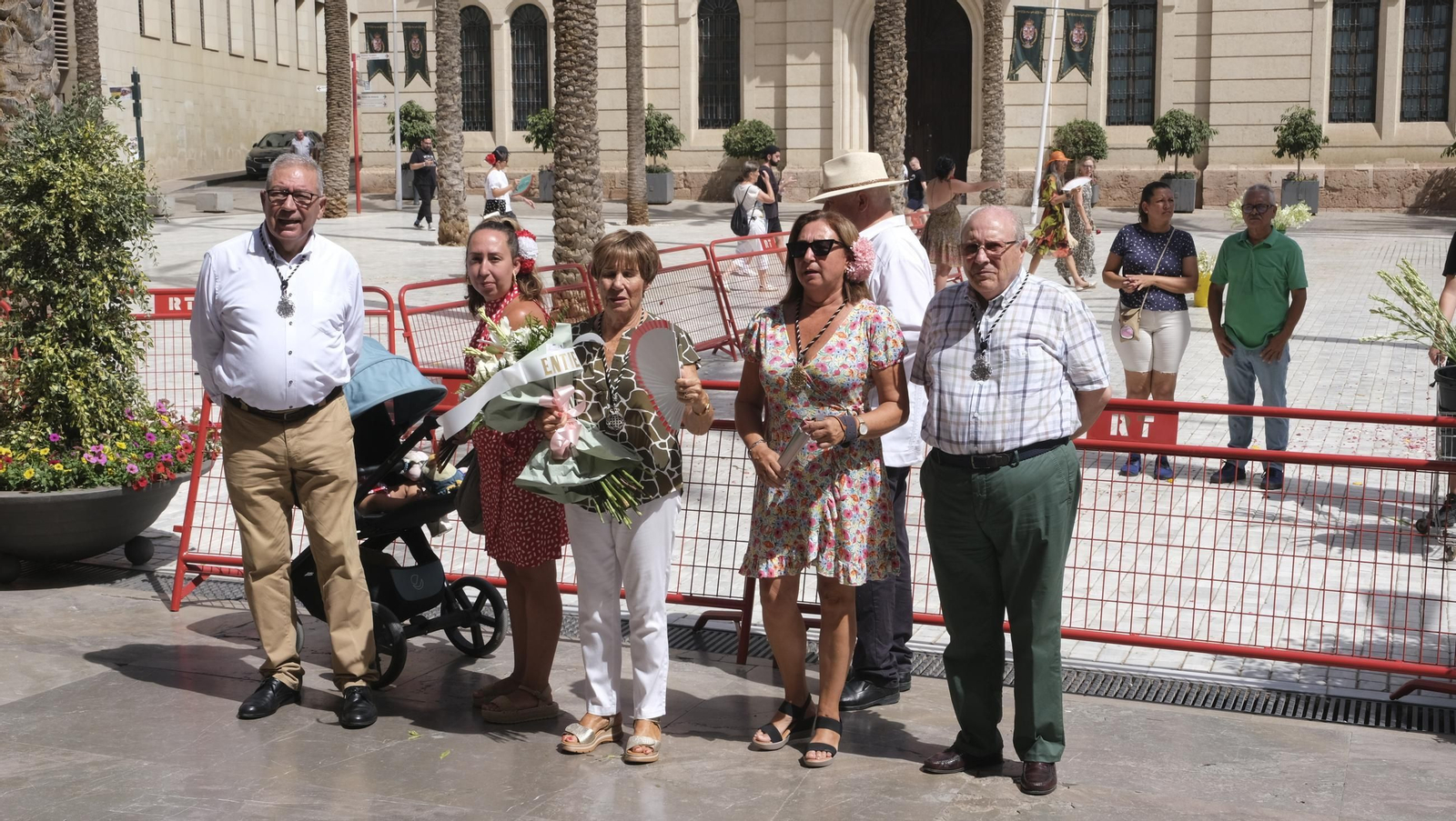 Ofrenda floral a la Virgen del Mar en la Feria de Almería 2024, en imágenes
