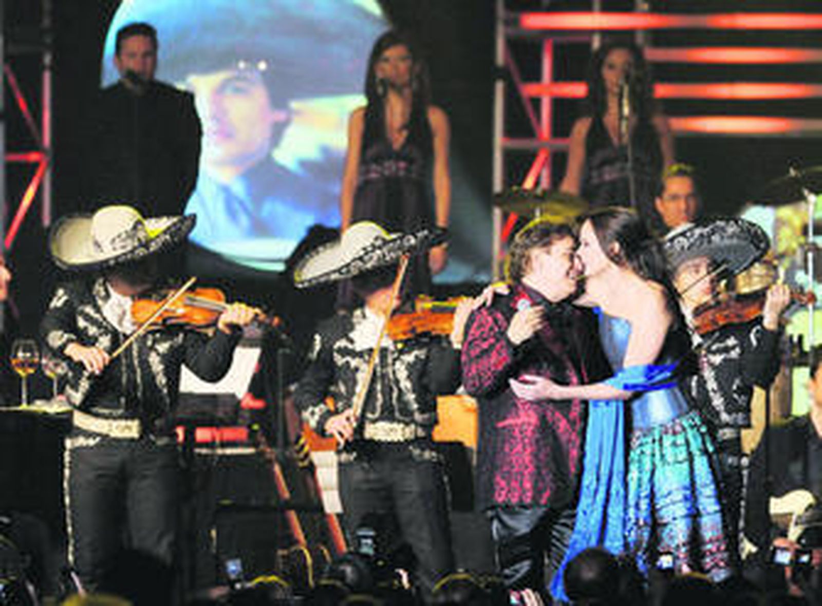 Homenaje a Juan Gabriel previo a los Grammy latinosMatthew McConaughey: "He madurado tarde"