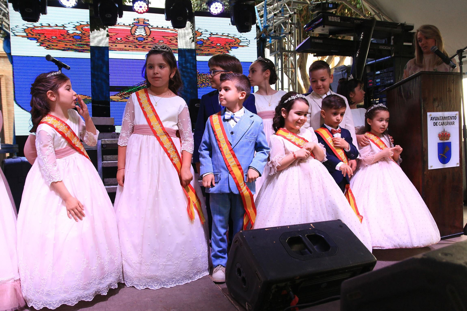 Pregón y coronación de reinas y damas de honor en las fiestas de Canjáyar