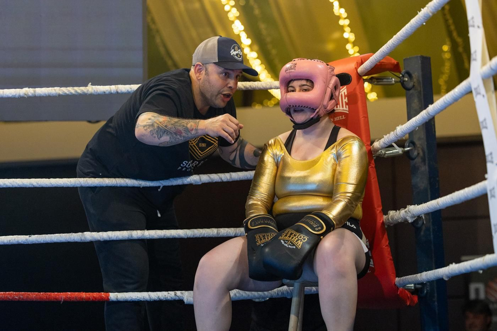 El boxeo solidario de la VI velada White Collar Boxing cautiva al público de Jaén