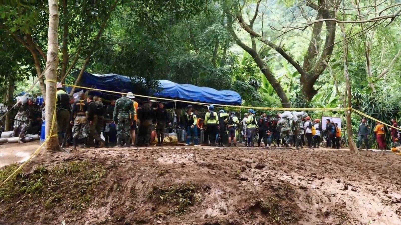 Rescate de los niños atrapados en una cueva de Tailandia