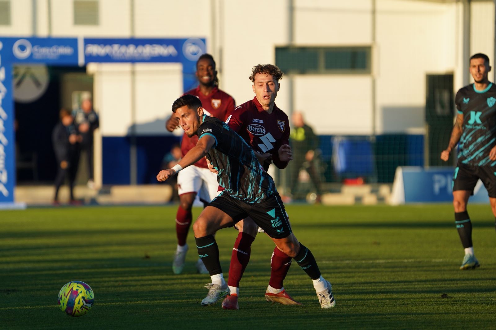 Las fotos del primer encuentro de la historia del Almería ante un rival italiano