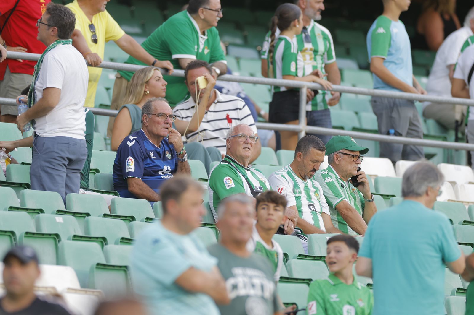 Búscate en las fotos del Betis-Atlético de Madrid