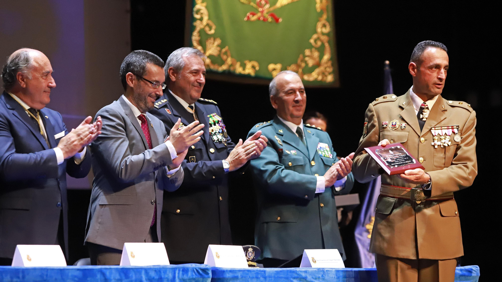 Las mejores fotos del Día de la Policía Nacional en la comarca