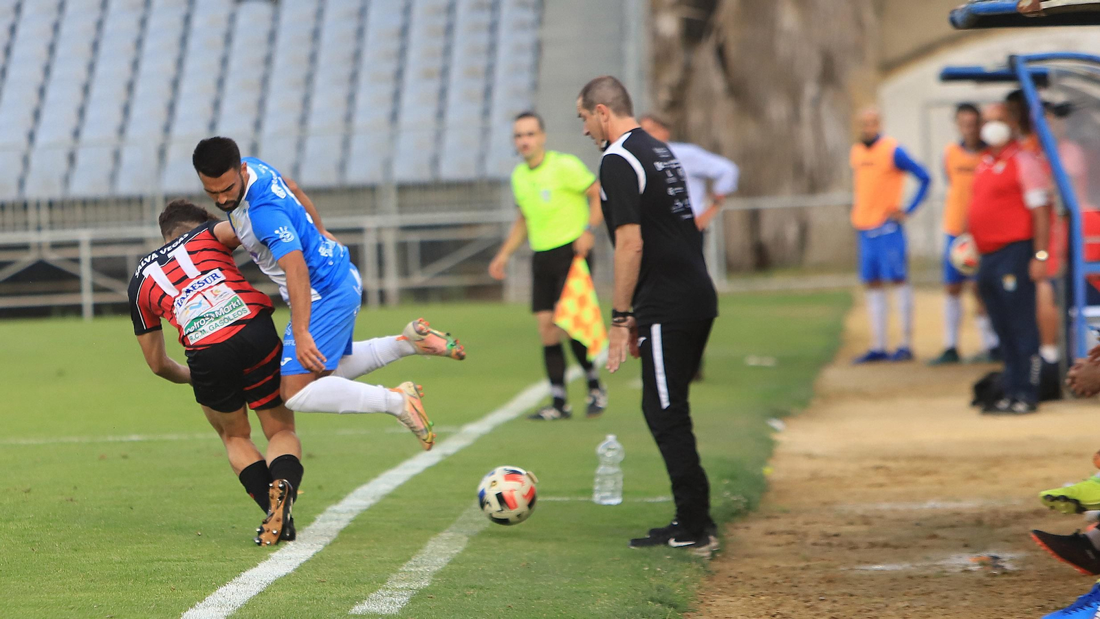 Imágenes de la semifinal por el ascenso entre el  Xerez CD - Puente Genil