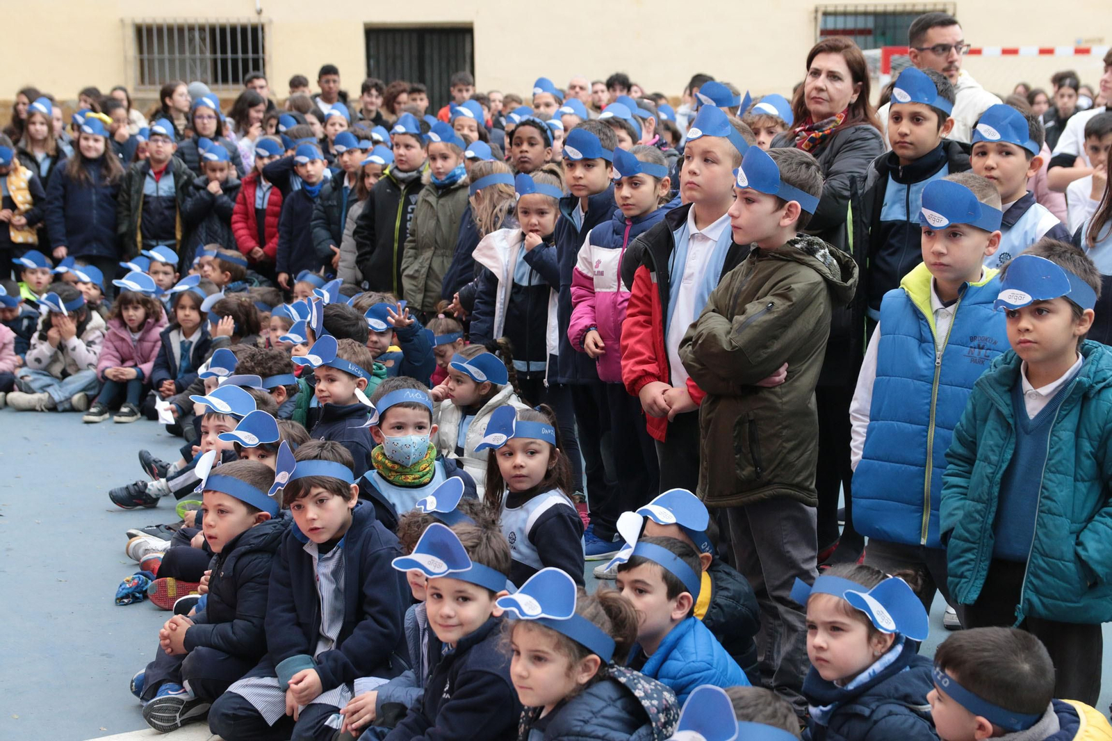 ARGAR lanza al aire globos amarillos en homenaje a los niños con cáncer