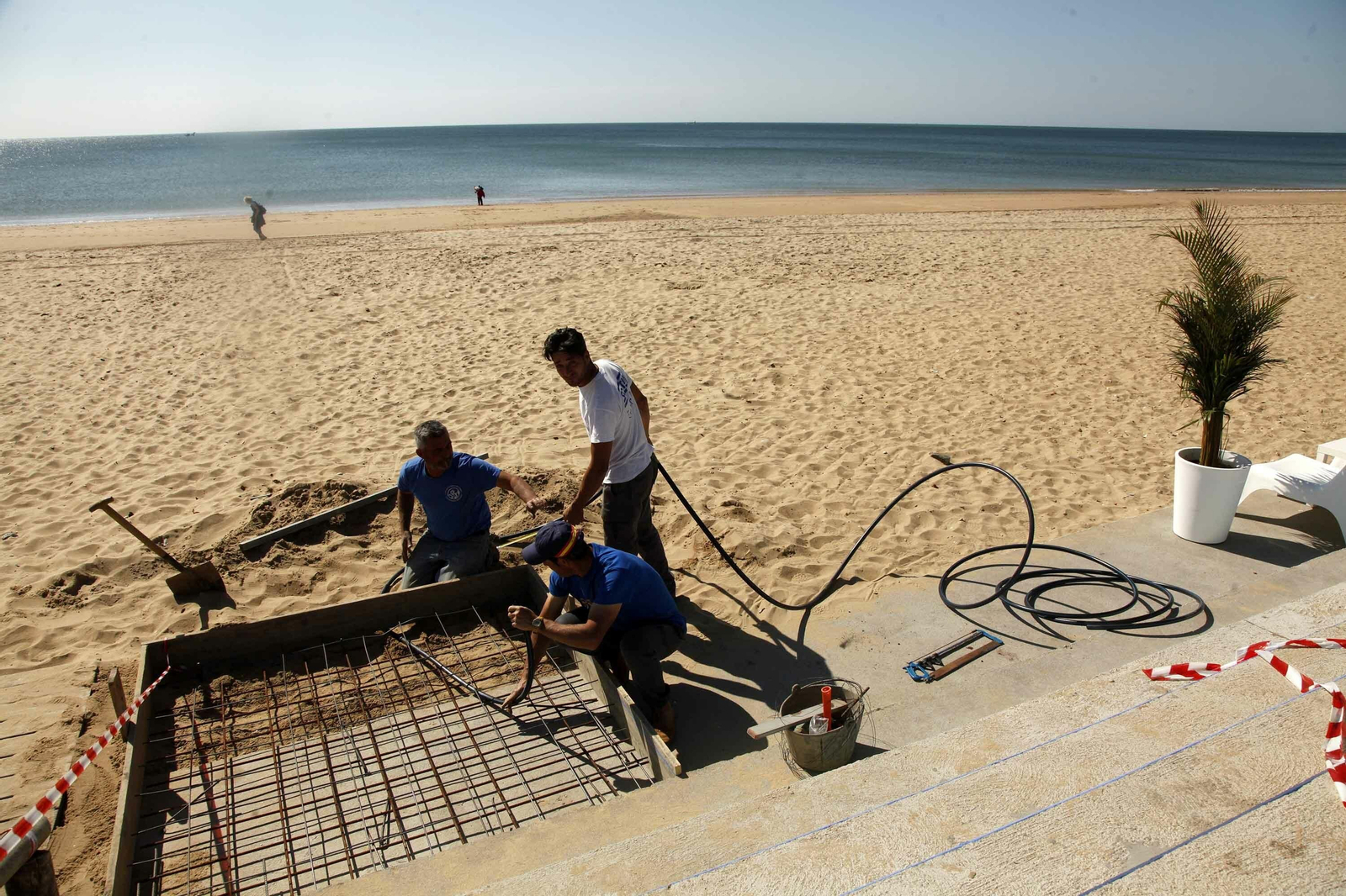 Las playas de la Costa de Huelva se preparan para la Semana Santa