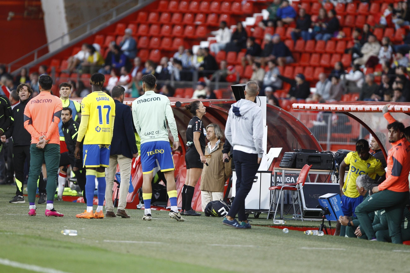 El partido U.D. Almería-Cádiz C.F. en imágenes