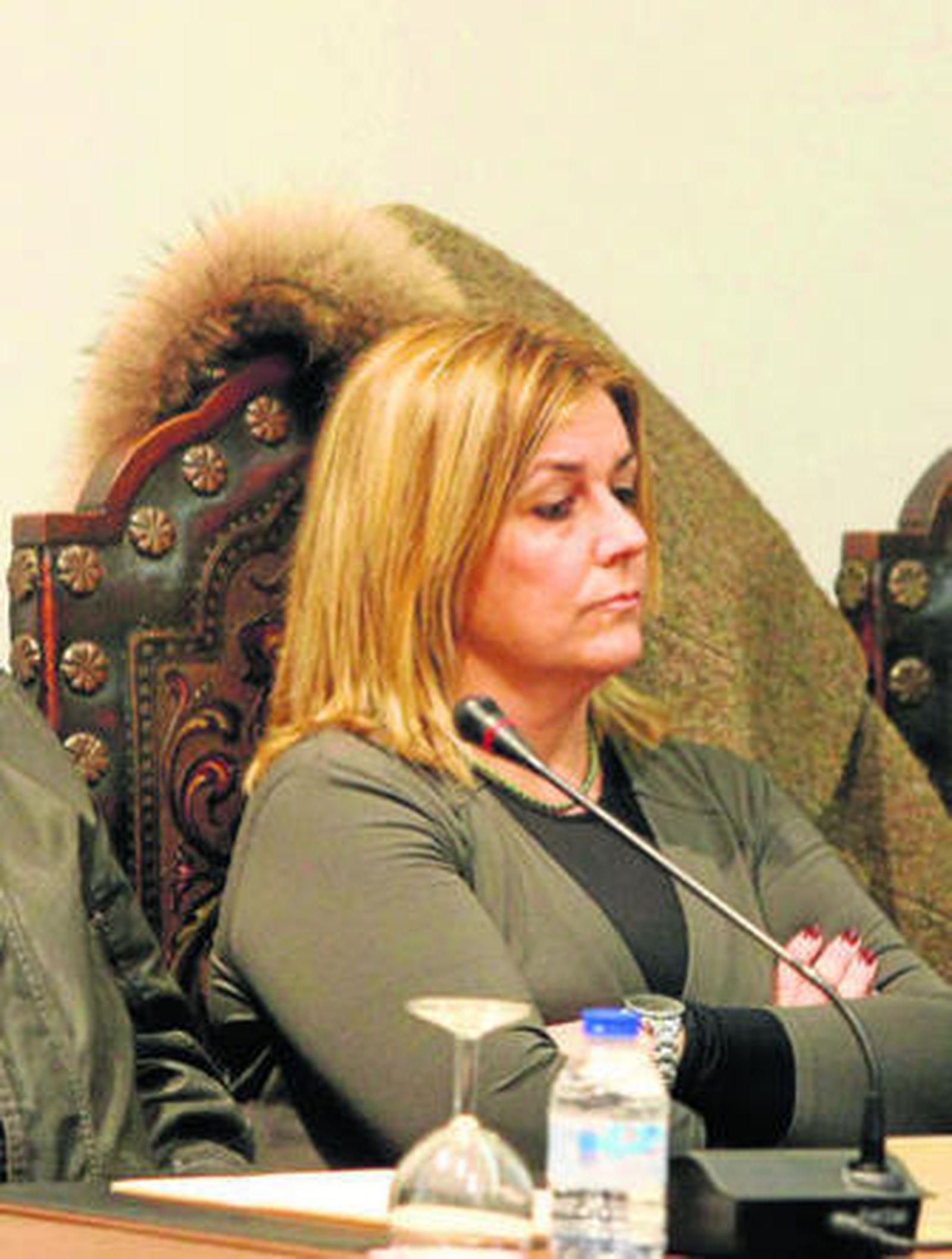 Asunción Barranco, en una de las sesiones plenarias tras cesar en sus delegaciones de gobierno.